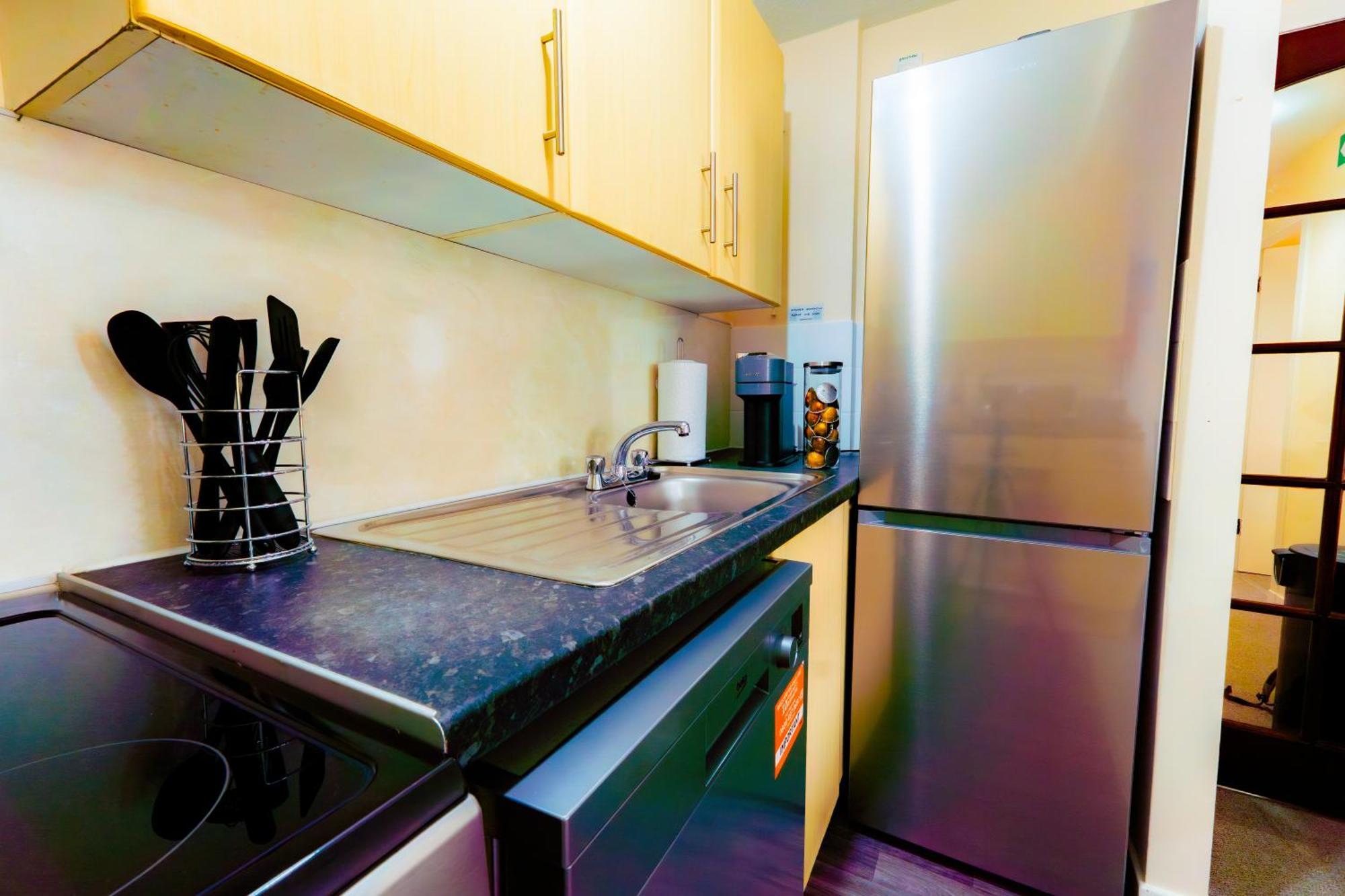 Lovely & Bright 2 Bed Appartement *