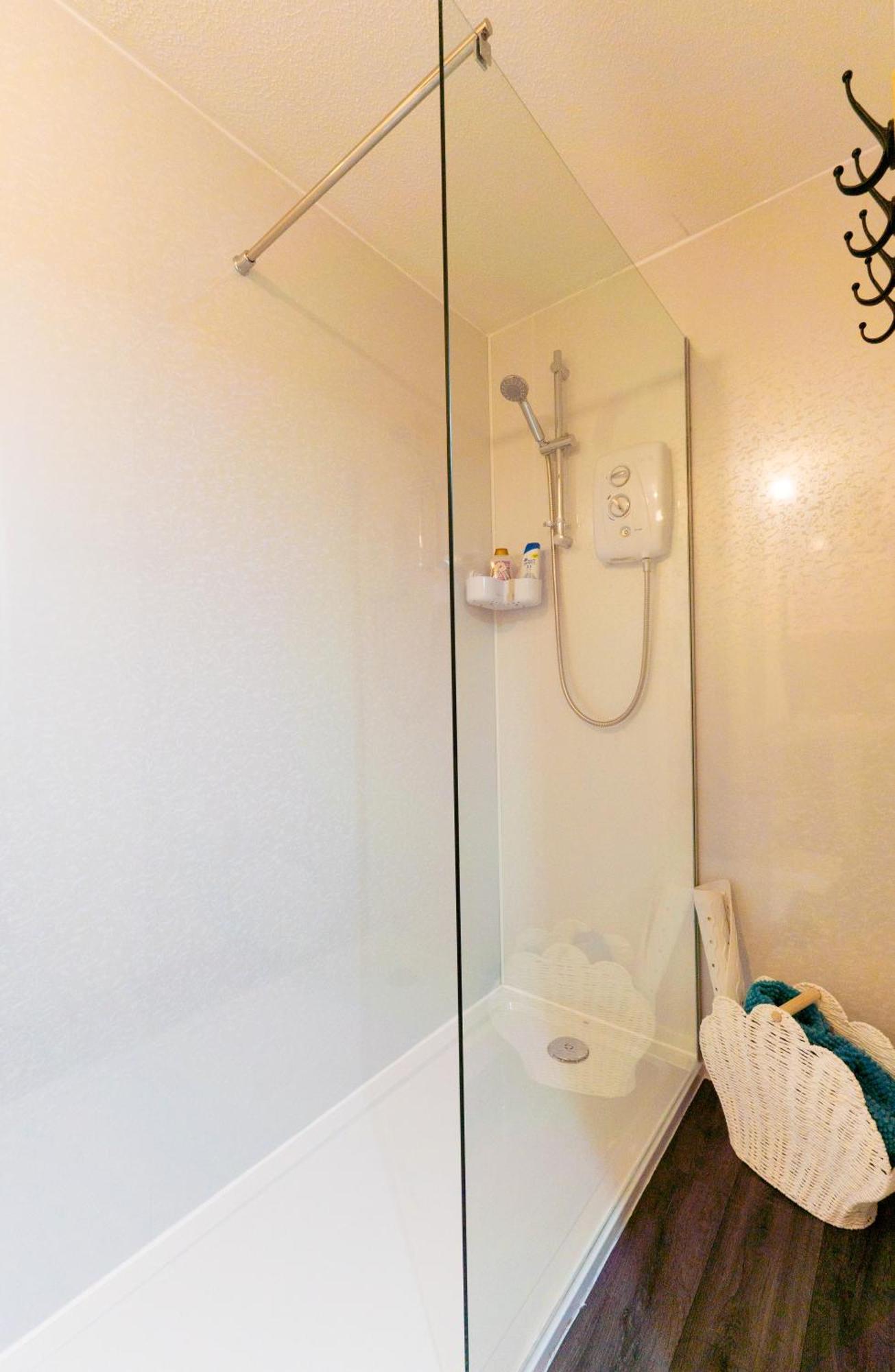 Lovely & Bright 2 Bed Inverness