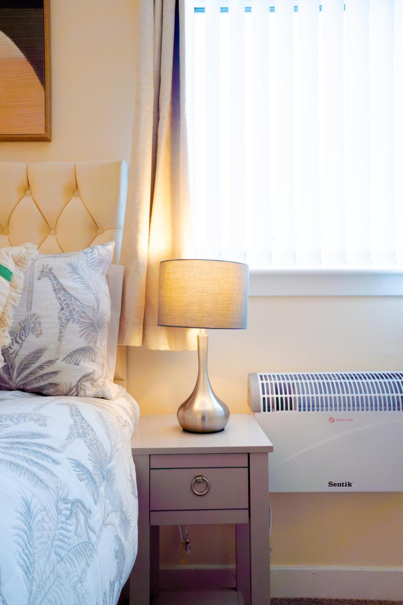Lovely & Bright 2 Bed Apartment
