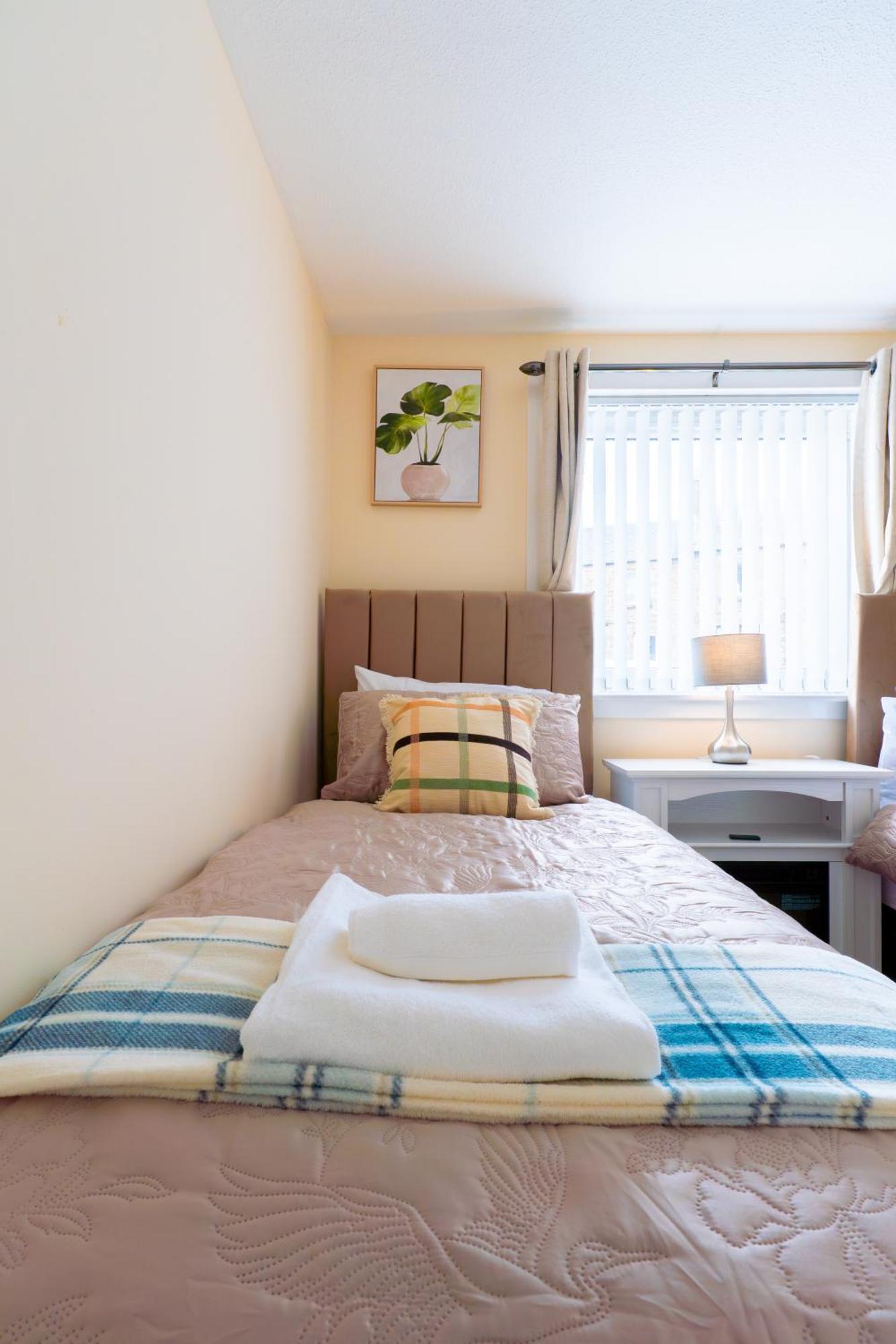 Lovely & Bright 2 Bed *