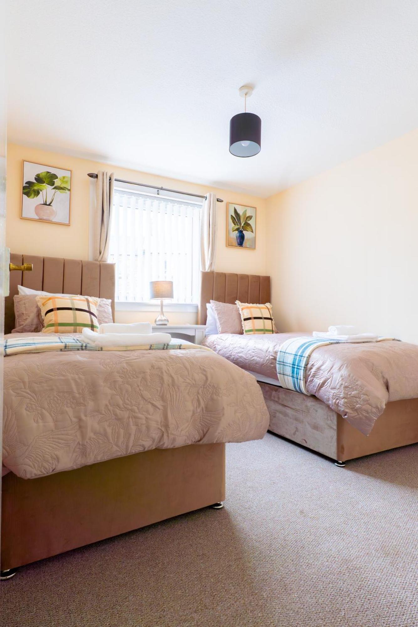 Lovely & Bright 2 Bed * Inverness