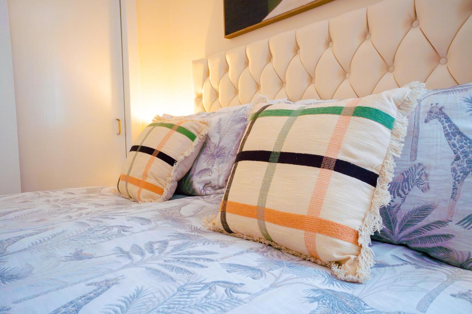 Apartment Lovely & Bright 2 Bed *