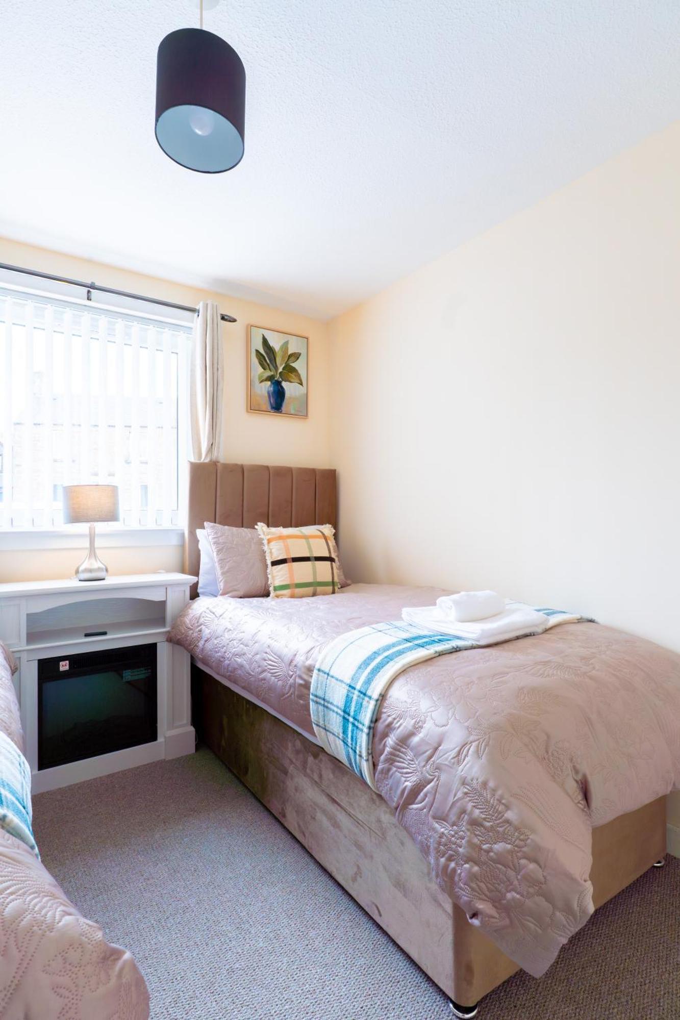 Apartment Lovely & Bright 2 Bed Inverness