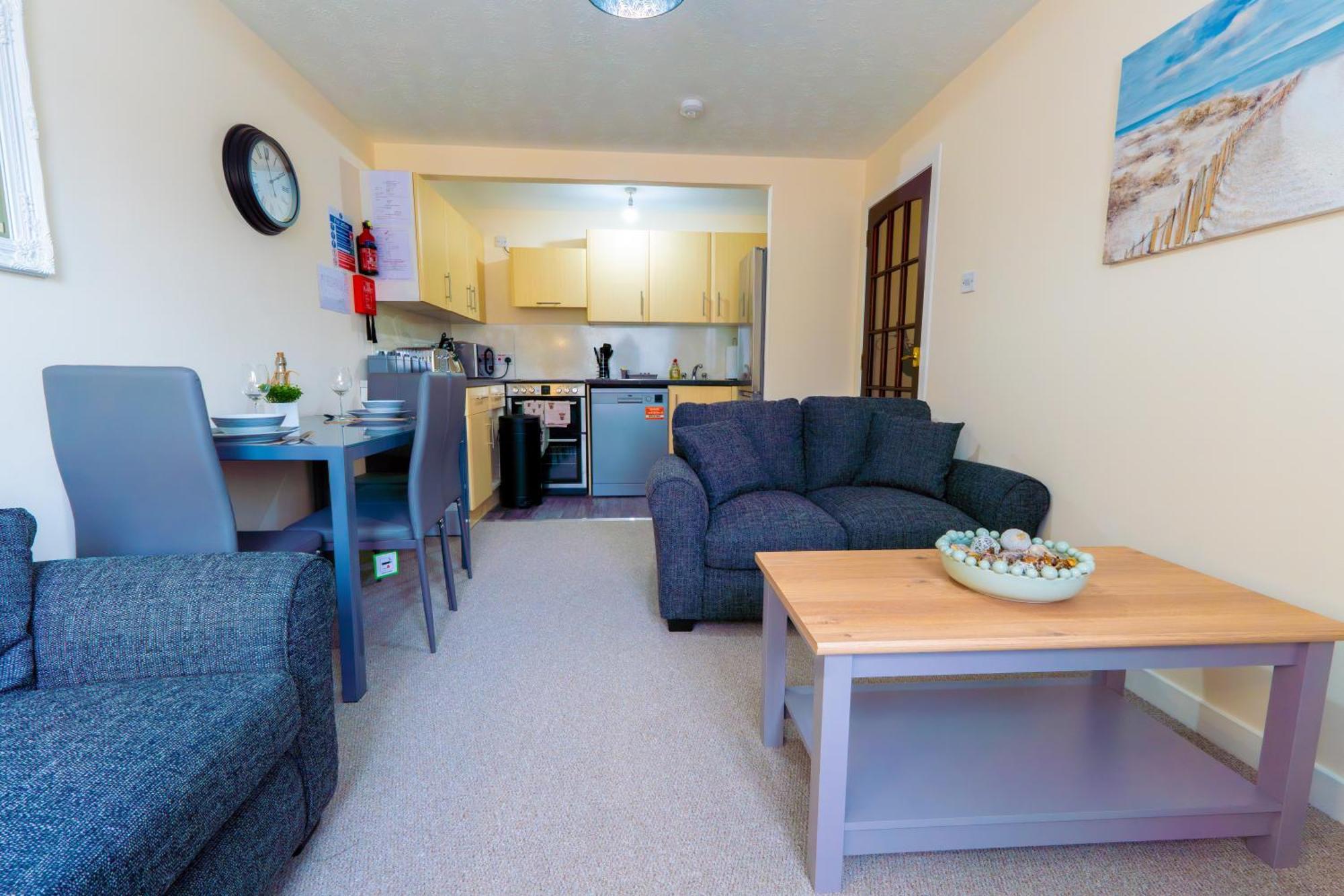 Lovely & Bright 2 Bed Inverness